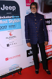 Red Carpet of Most Stylish Awards 2017 ~ Amitabh Bachchan (1)