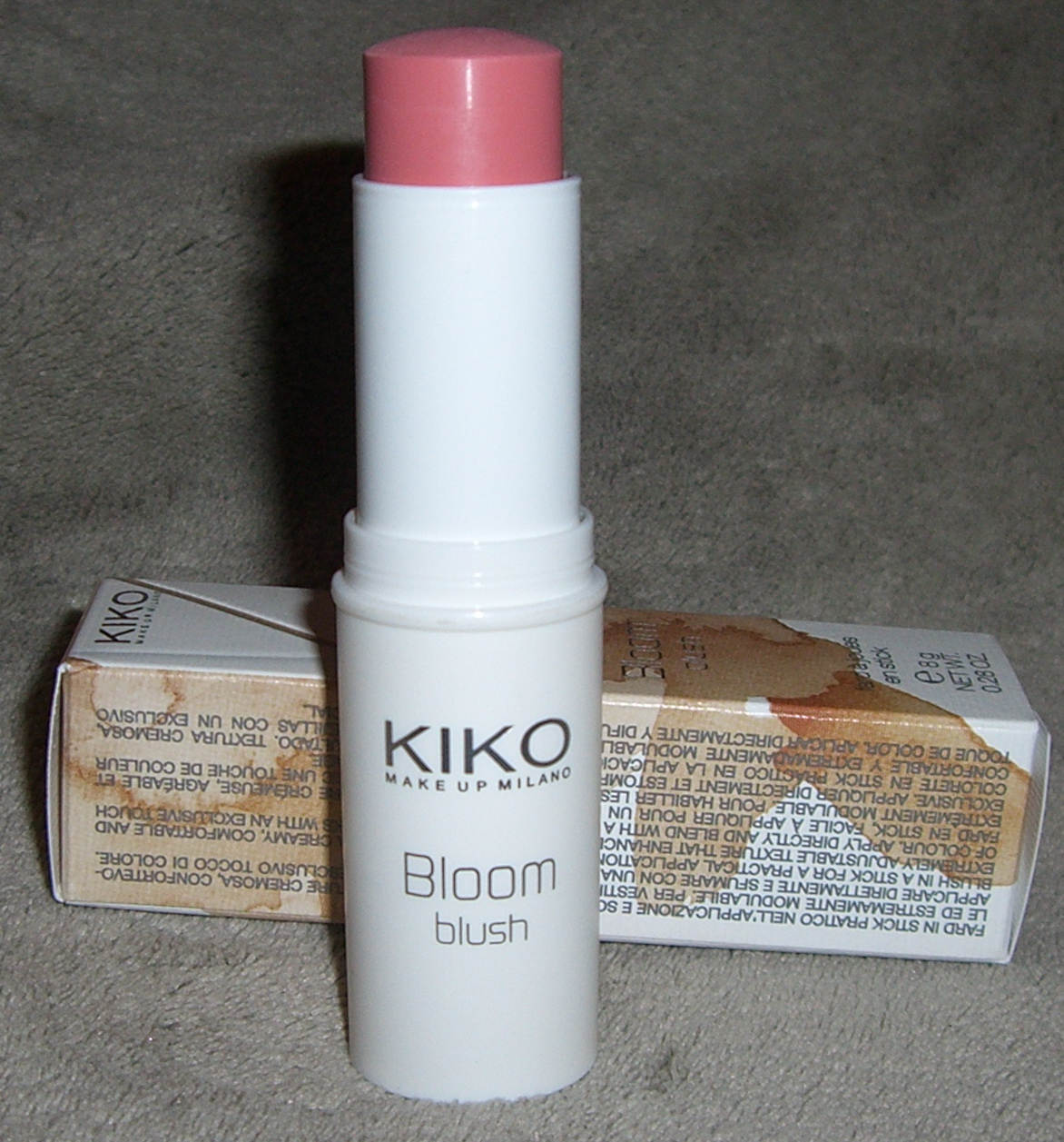 Arlette's Diary Bloom Blush le blush en stick par KIKO