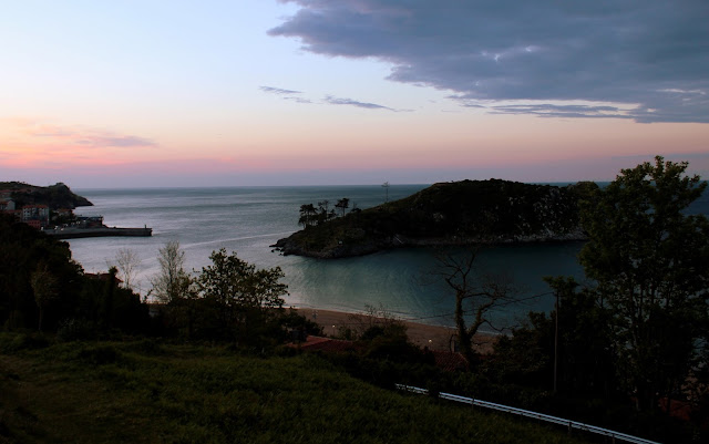 Puesta de sol en la isla de San Nicolás en Lekeitio