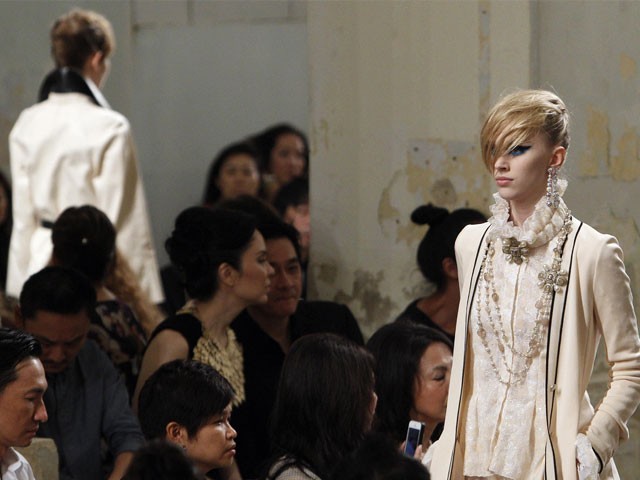M a g a z i n e: Chanel's 2013 Cruise Collection Singapore