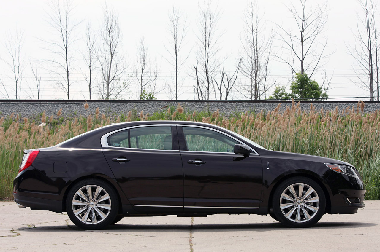 Lincoln MKS Ecoboost (2013)