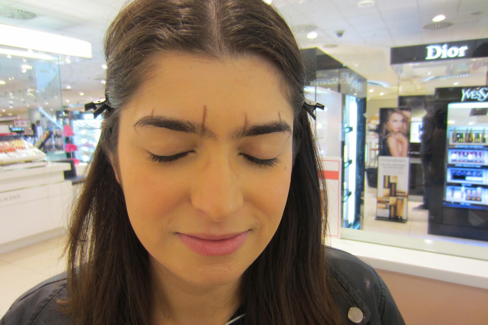 Bella and Robot Benefit Bling Brow launch and Brow Bar Experience