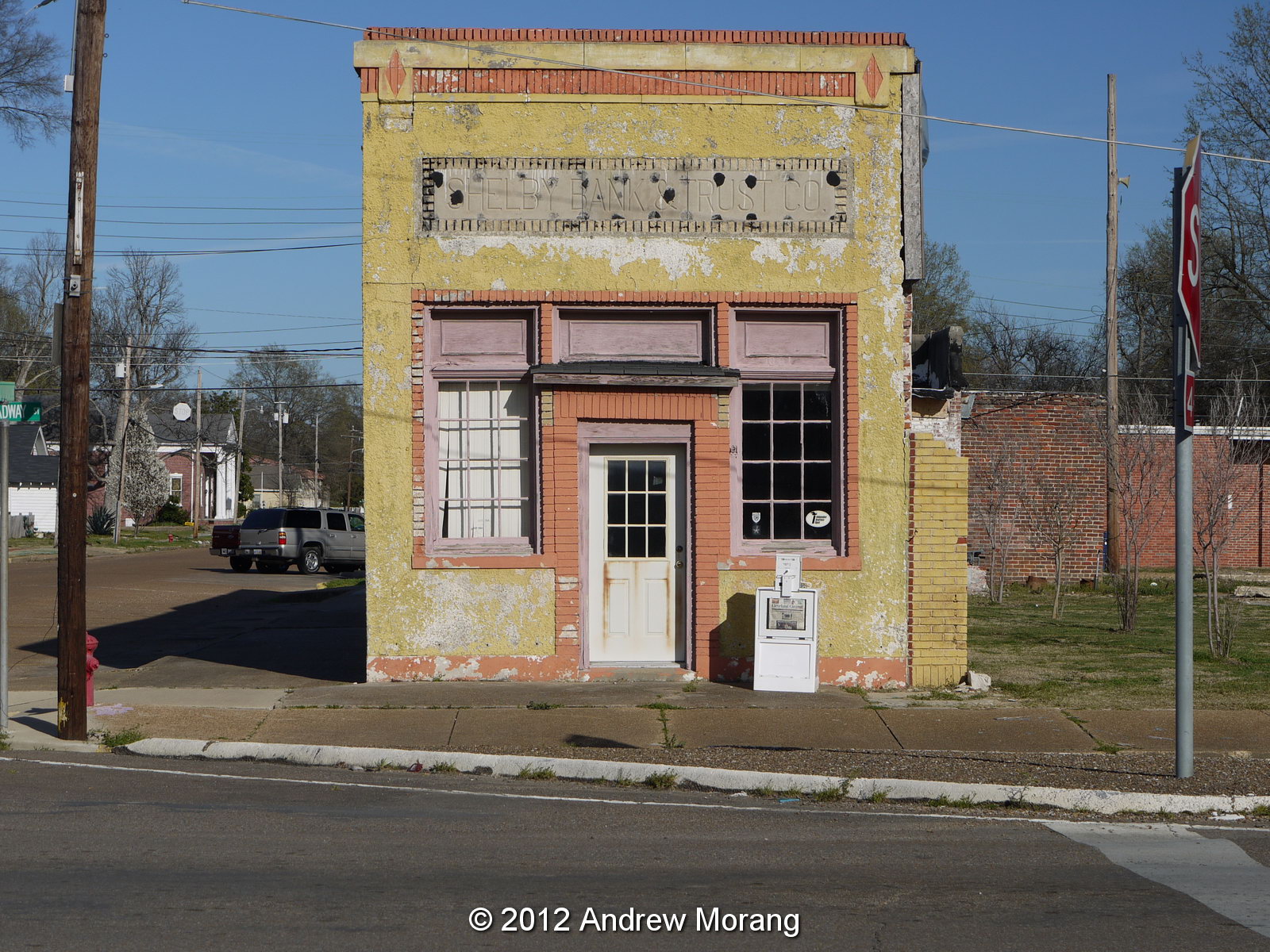 Urban Decay The Mississippi Delta 9 Hushpuckena and Shelby