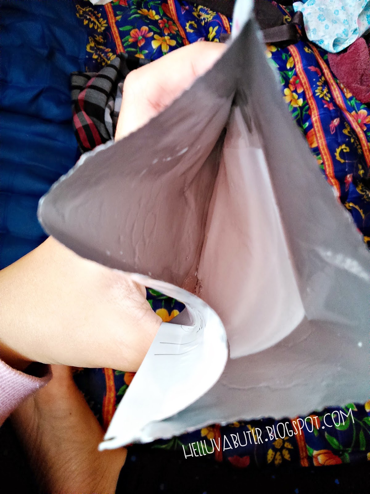 Download Garnier Sakura White Pinkish Radiance Intensive Whitening Mask Review Fuji Astyani S Blog PSD Mockup Templates