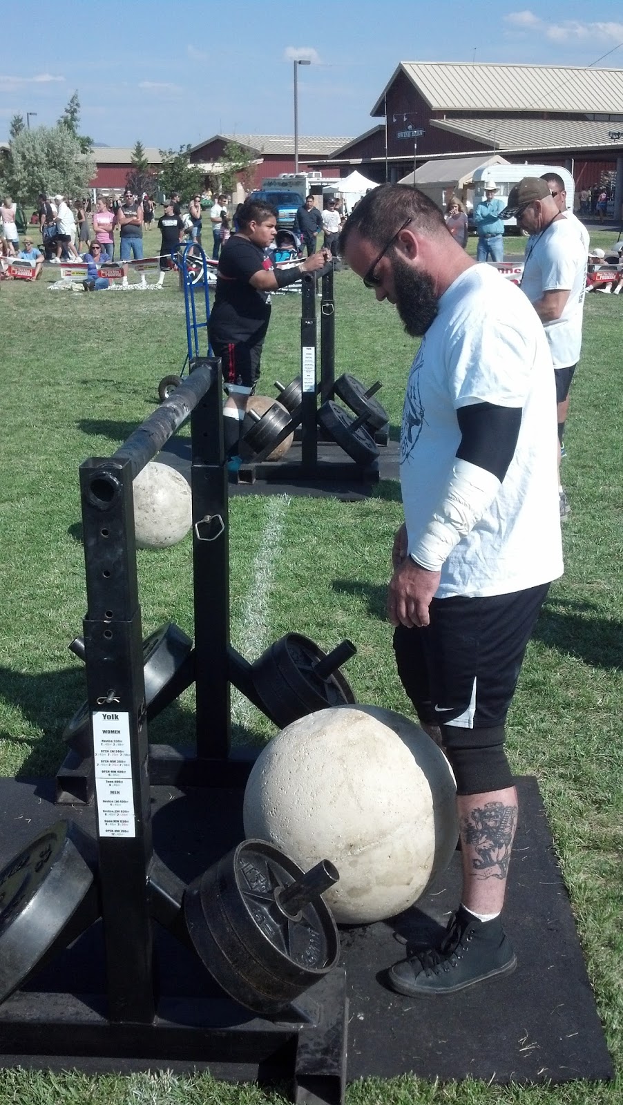 to the Bulky Boy Blog! "Oregon Feats of Strength" strongman