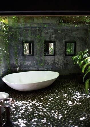 outdoor bath - collection no. 09  by linenlavenderlife.com - http://www.pinterest.com/linenlavender/ll-collection-no-09/