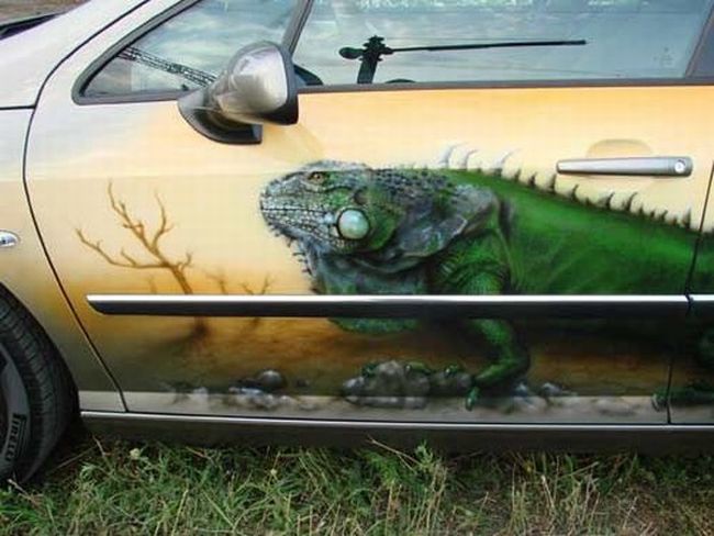 Auto pintado con aerógrafo 