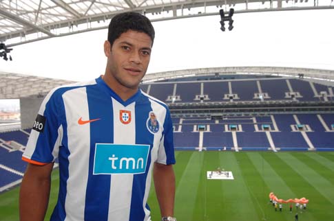 Oporto rechaza 50M€ del Zenit por Hulk