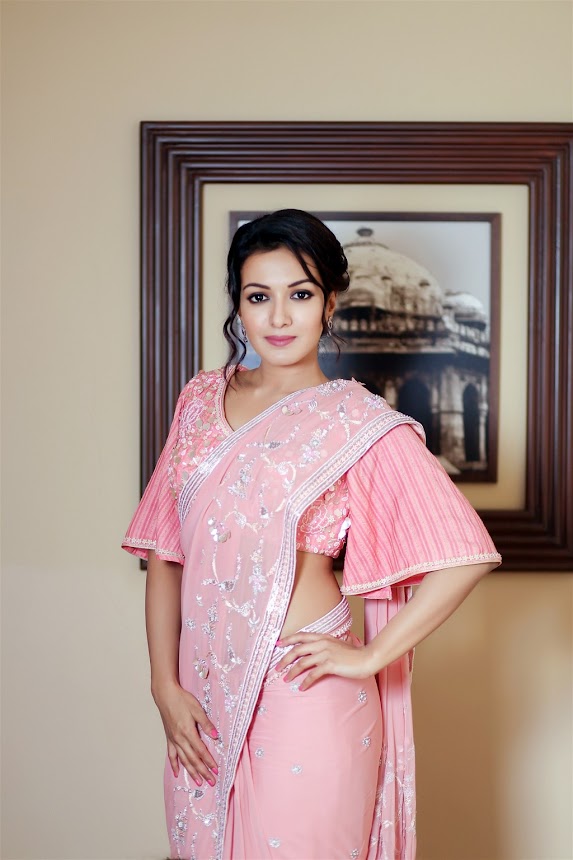 Catherine Tresa in pink saree photos