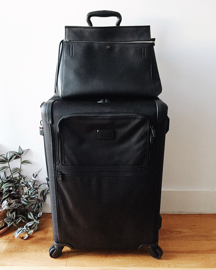 Tumi Alpha 2 Medium expandle suitcase - How to pack a suitcase