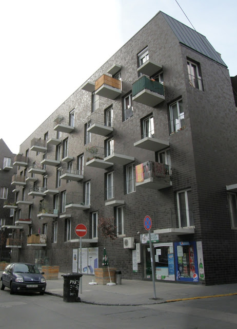 Kis Péter Építészműterme: Szociális bérház a budapesti Práter utcában
