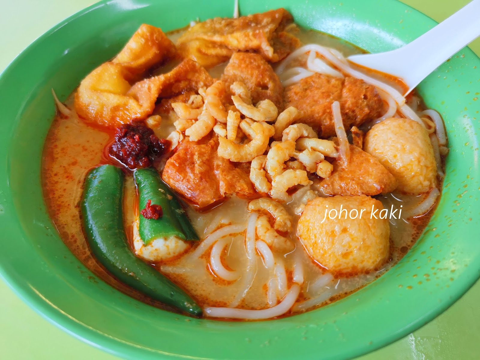 Singapore Laksa Woo Ji Cooked Food In Chinatown Complex Food Centre Johor Kaki Travels For Food