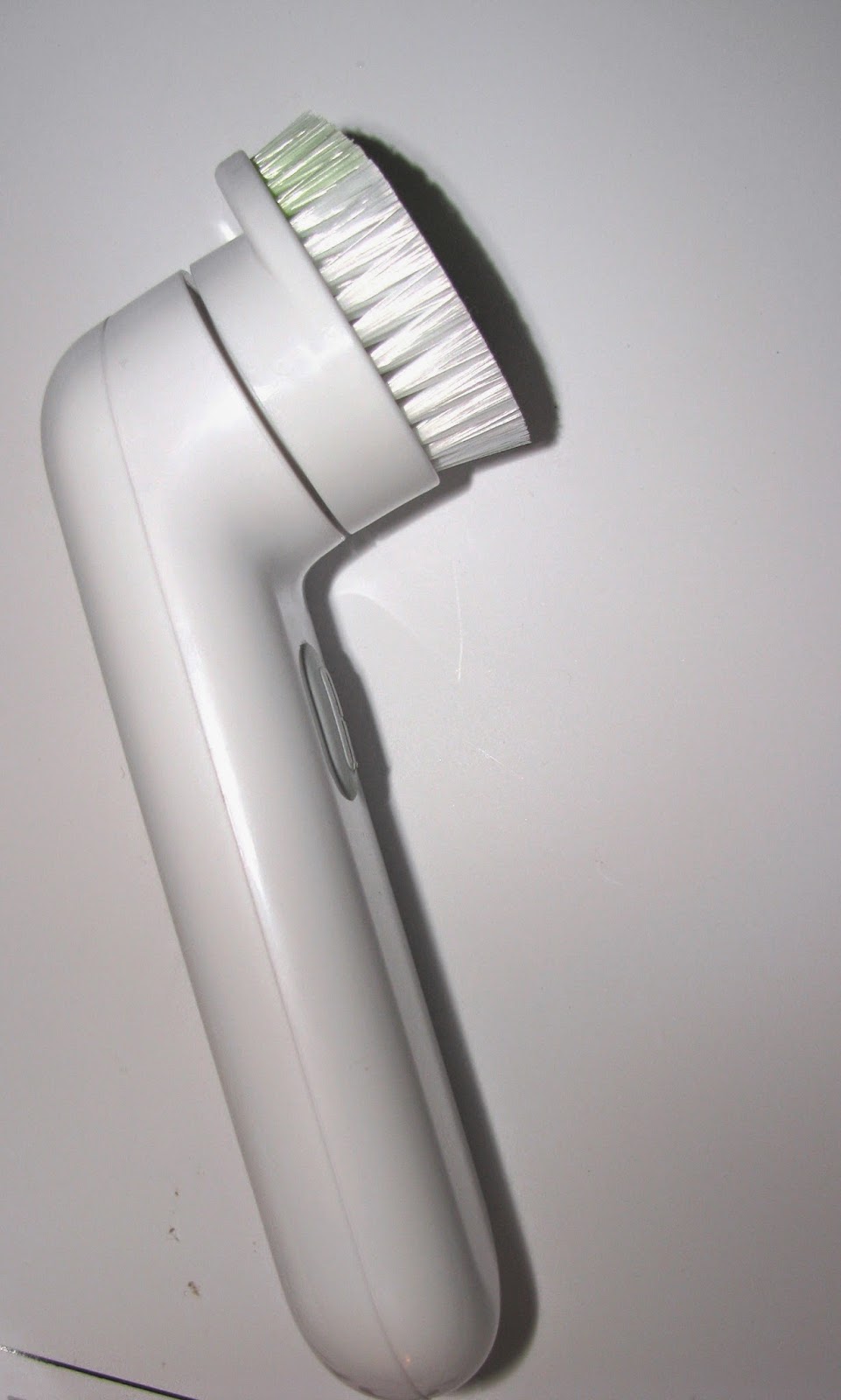 The Beauty Alchemist: Clinique Sonic System Purifying Cleansing Brush