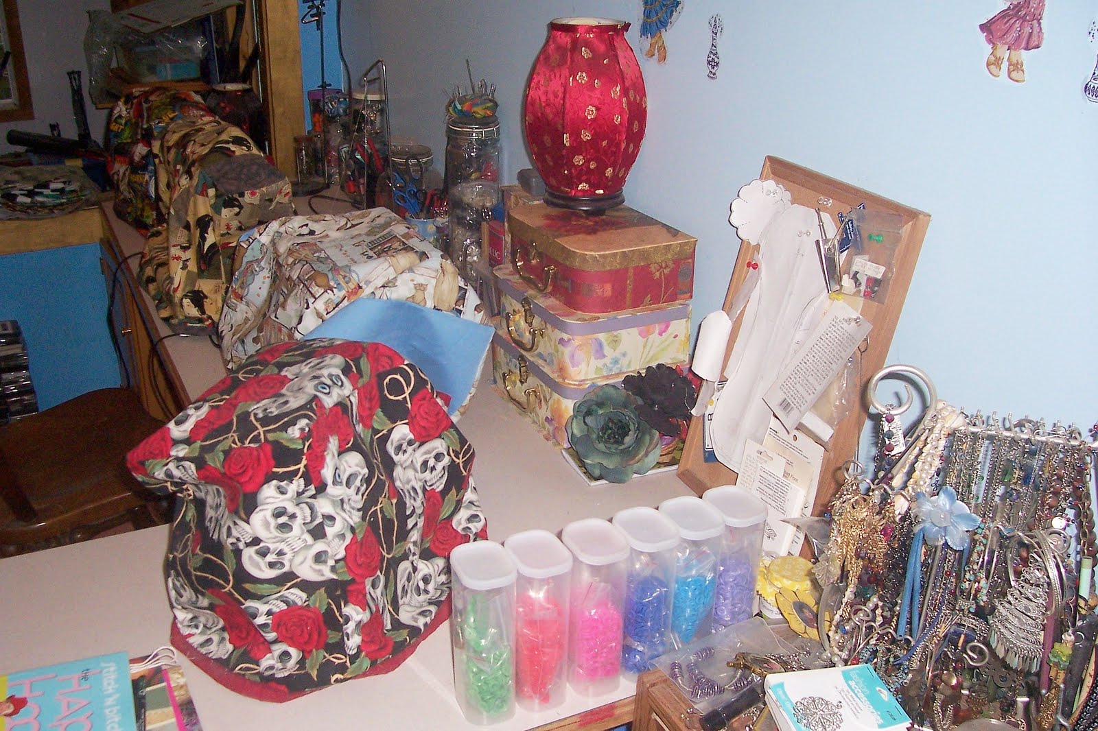 Erika's Chiquis: Organizing My Sewing and Laundry Room