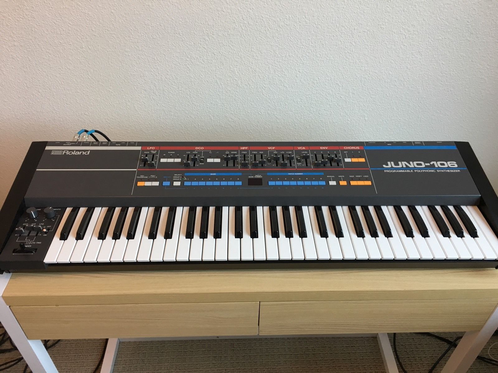 Синтезатор am. Портативный синтезатор. Yamaha dx-u1. Синтезатор am. Синтезатор am.