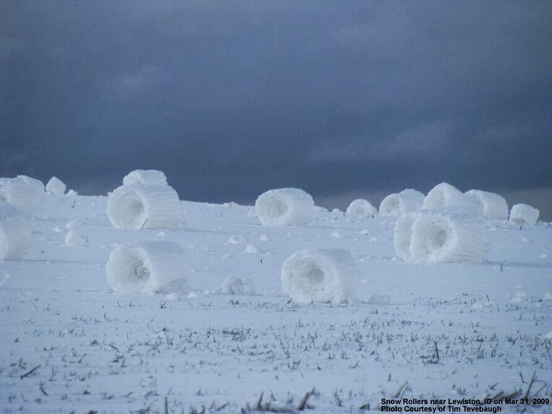 Snow Roller: A Strange Meteorological Phenomenon Snow Roller: A Strange Meteorological Phenomenon