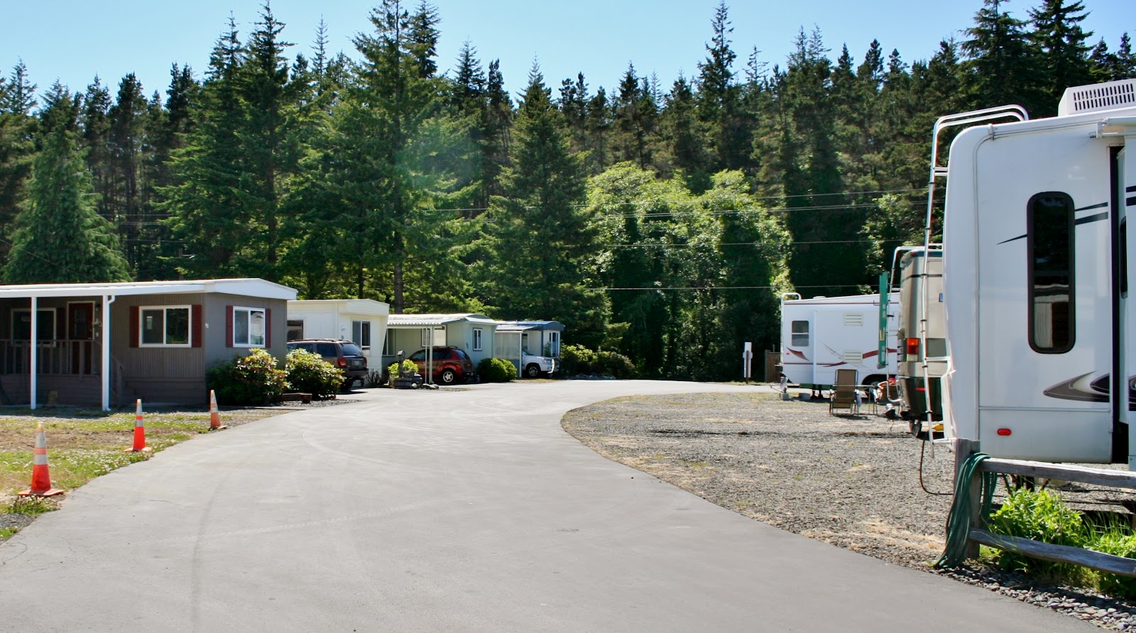Joe, Diane, & Mallery's Big Adventure Modern Day Gypsies Lakeshore
