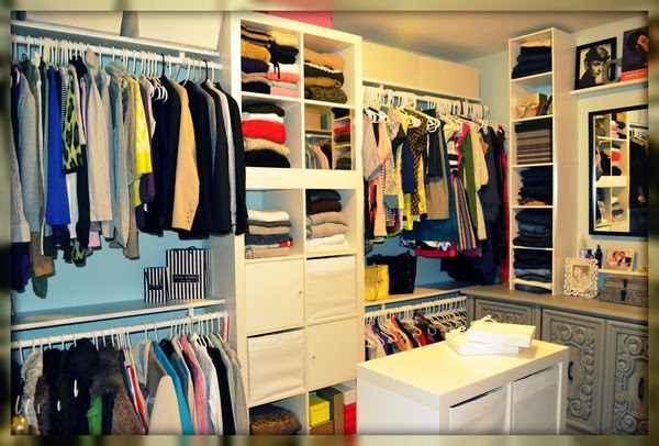 Dressing rooms, a space dedicated to clothing