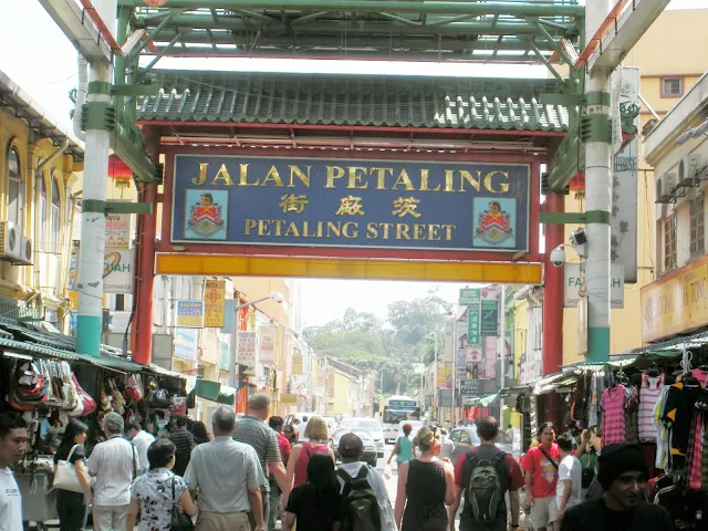 Activites to do in Kuala Lumpur: Bargain at Jalan Petaling market