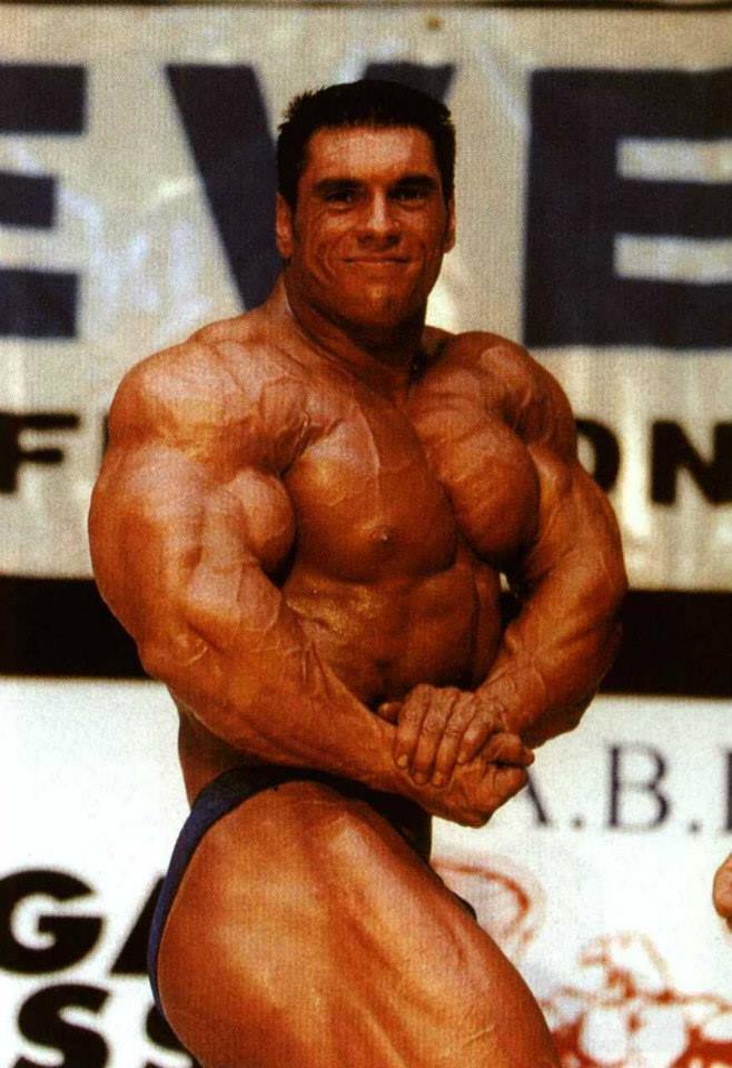 Muscle Lover Spanish massive bodybuilder Paco Bautista "El Toro" (3)