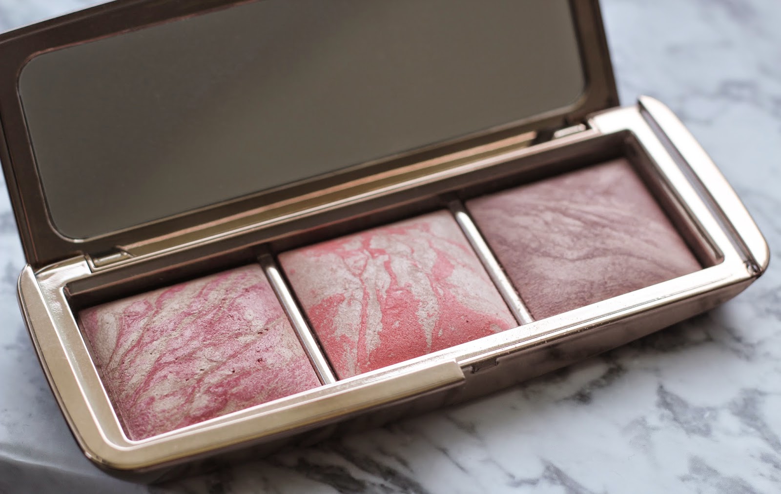 hourglass ambient lighting blush palette