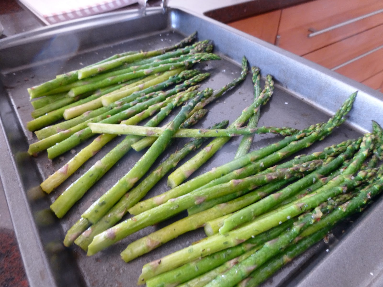 School of Eating Good What's in Season Now Asparagus