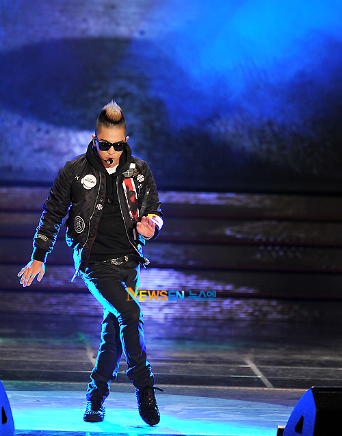 http://2.bp.blogspot.com/-jDfxDIH5wfI/TspmpE1viTI/AAAAAAAAMFI/K4-vpwlxrHo/s1600/TAEYANG_006.jpg