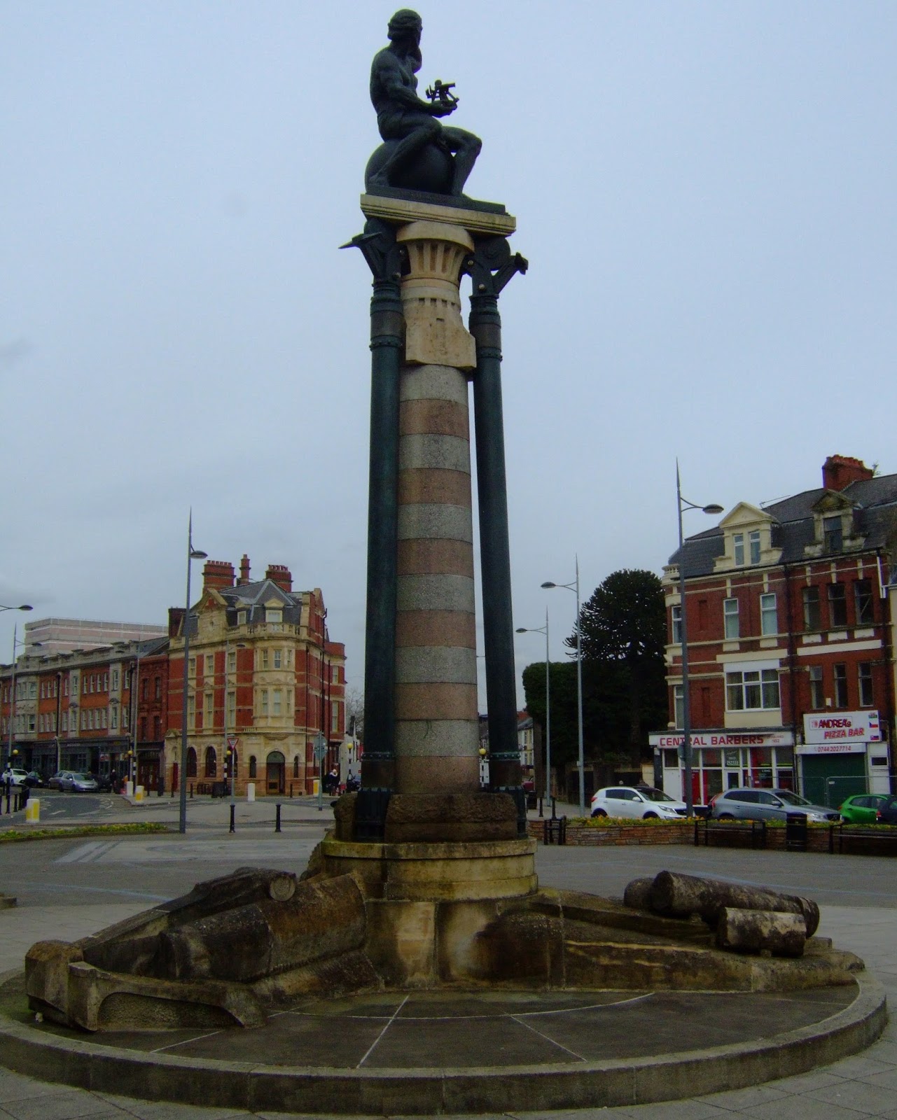 PHOTOS2PLEASEU STATUES IN NEWPORT SOUTH WALES