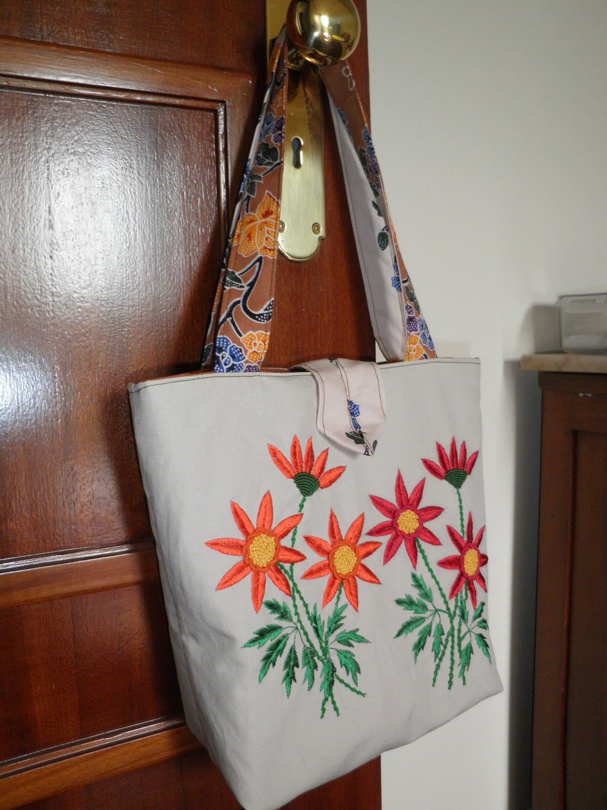Embroidery Hyacinth Embroidered Tote Bags