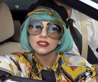 lady-gaga-and-christian-dior-2006-sungla