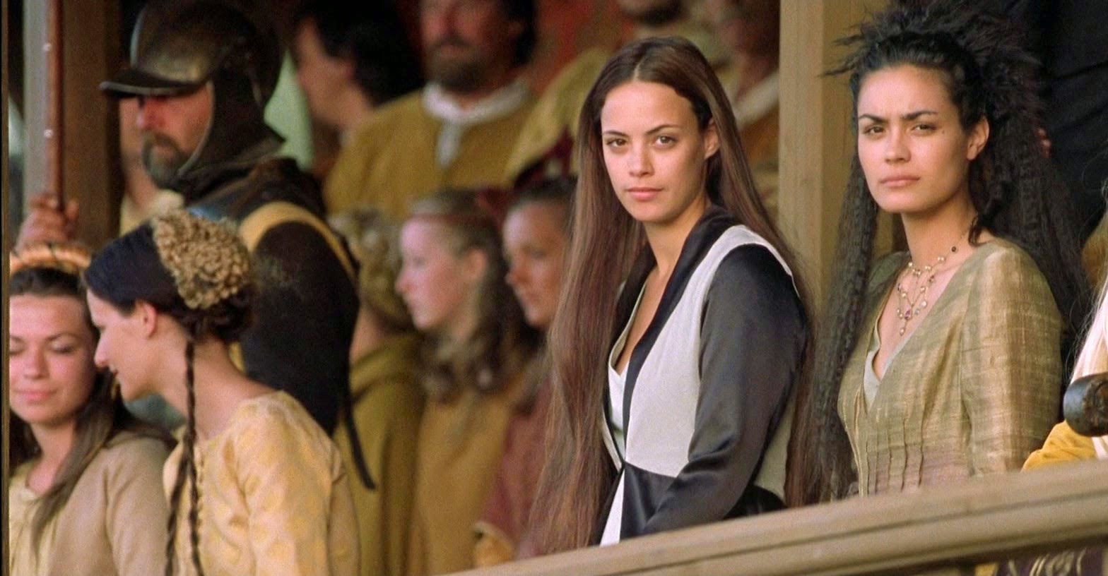 рыцари и дамы средневековья. король артур и королева гвиневра. рыцарь и служанка убивают монархов и заводят. рыцарь и дама сердца. рыцарь дарит цветы даме.