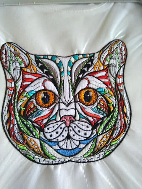 Дизайн машинной вышивки с котом