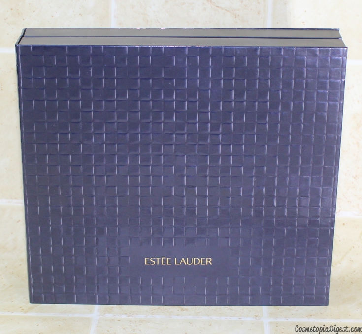 Review and swatches of the Estee Lauder Colour Portfolio Ultimate Makeup Kit for Holiday 2015. 