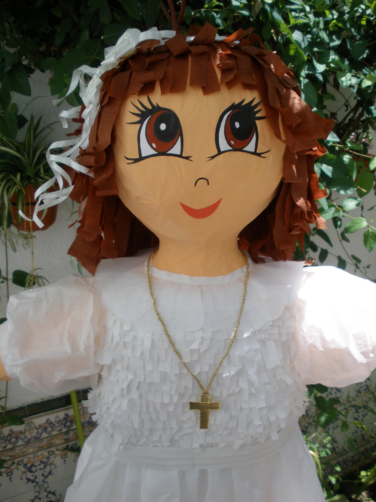 PIÑATAS ARTESANALES MELANIE: Piñata niña comunión