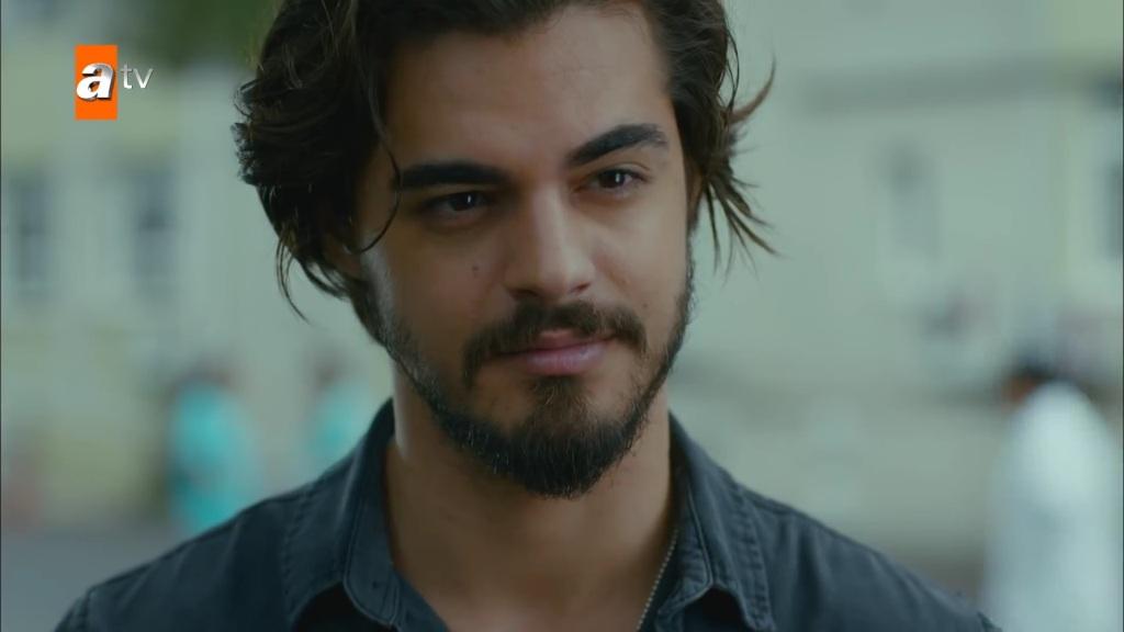 Łzy Cennet odcinek 10: Lekarze walczą o życie Mukaddes! Selim postanawia znaleźć mamę Cennet! [Streszczenie + Zdjęcia]