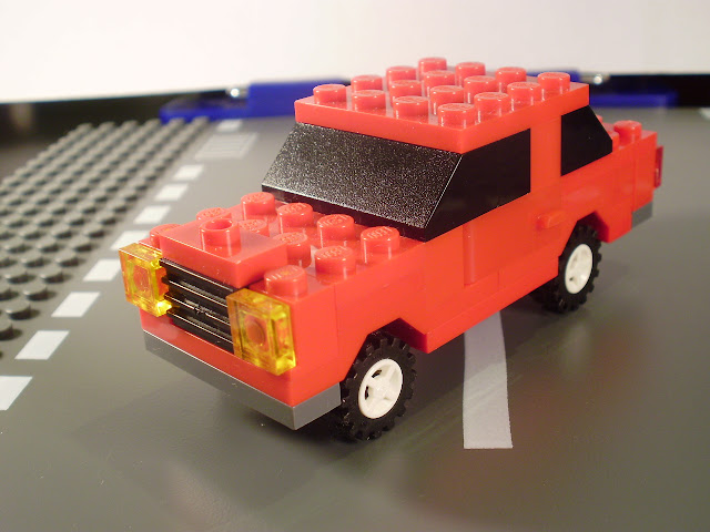 MOC LEGO carro vermelho, ainda um pouco ao estilo de construção 'old school'