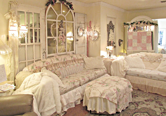 Penny's Vintage Home: Shabby Angel Wings