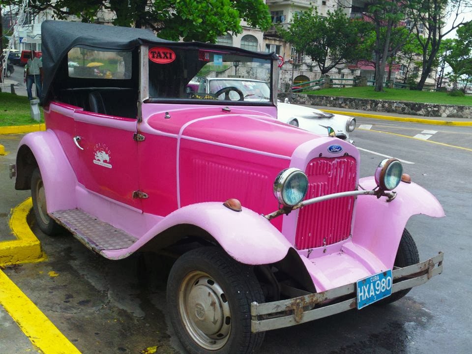 CUBA COLLAGE: Carros Antiguos
