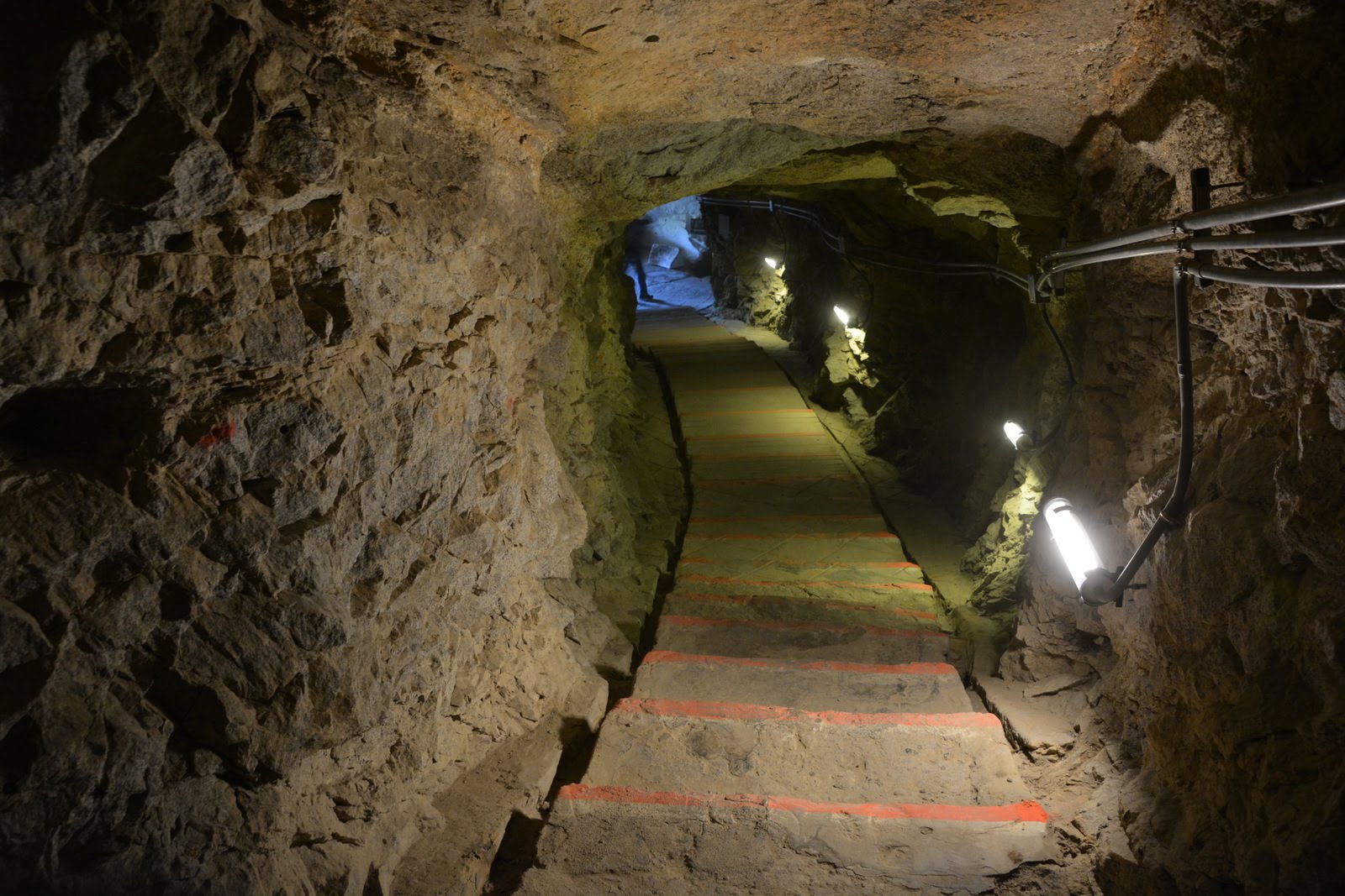 AdaWong's Blog: (16)金門遊踪~陳景蘭洋樓、成功坑道、成功海灘、金城坑道