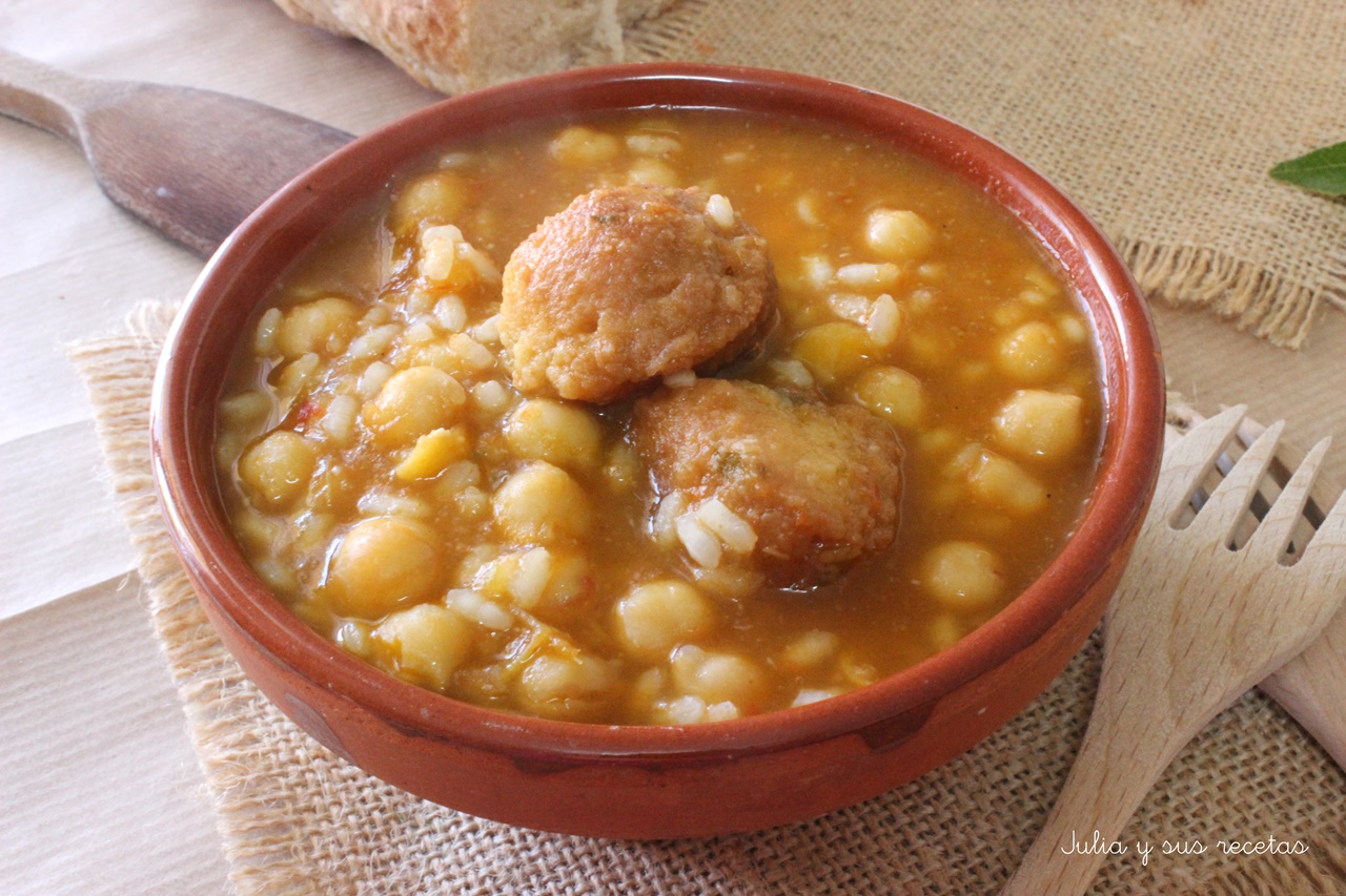 la nube de carmen: RECETA - Potaje de garbanzos con arroz y panecillos