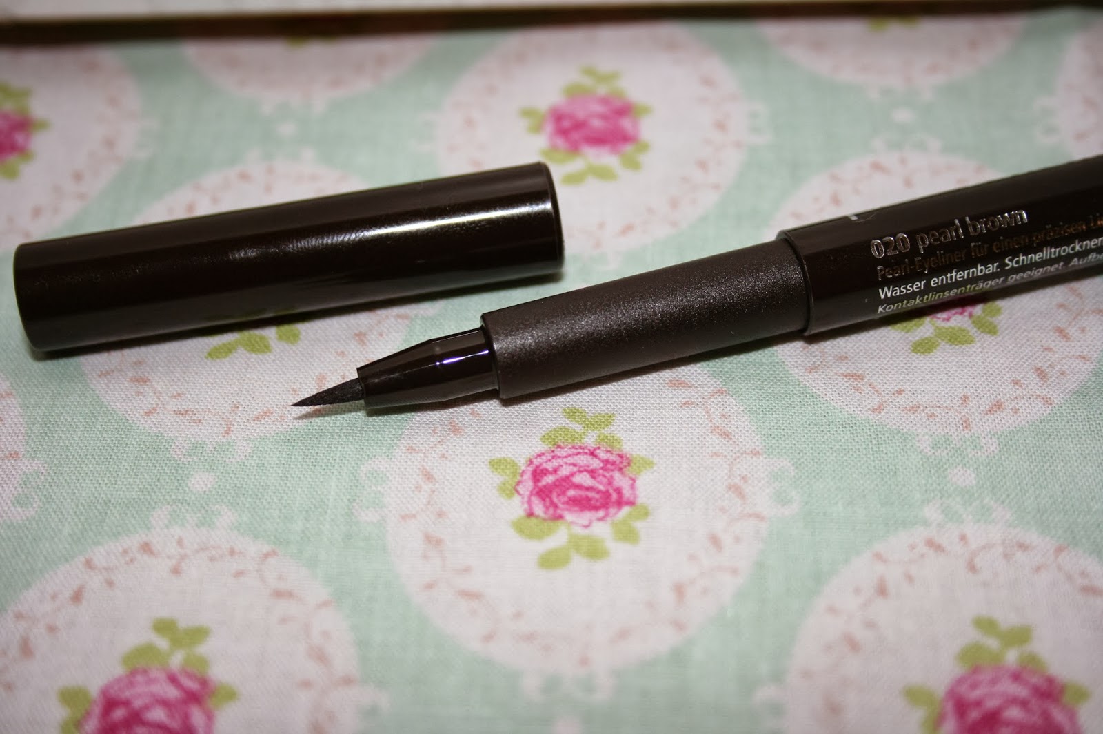 Two creative minds Kora Review Concealer& Eyeliner