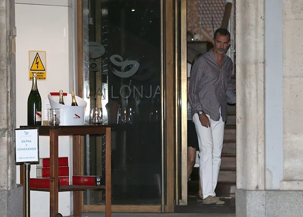 King Felipe and Queen Letizia of Spain ate a dinner at the "La Lonja" restaurant in Madrid