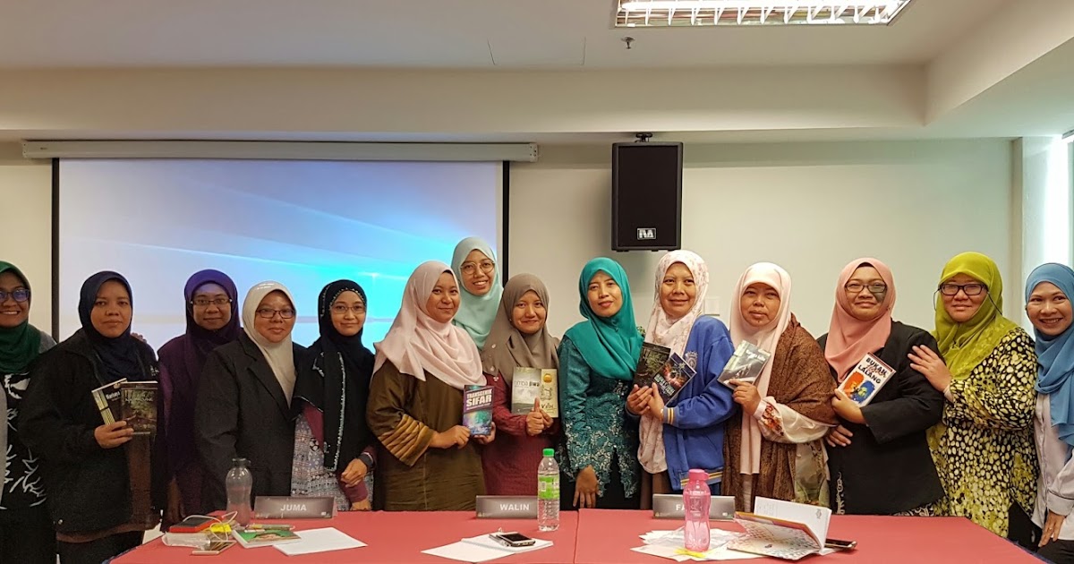 Novel merupakan prosa yang ditulis secara