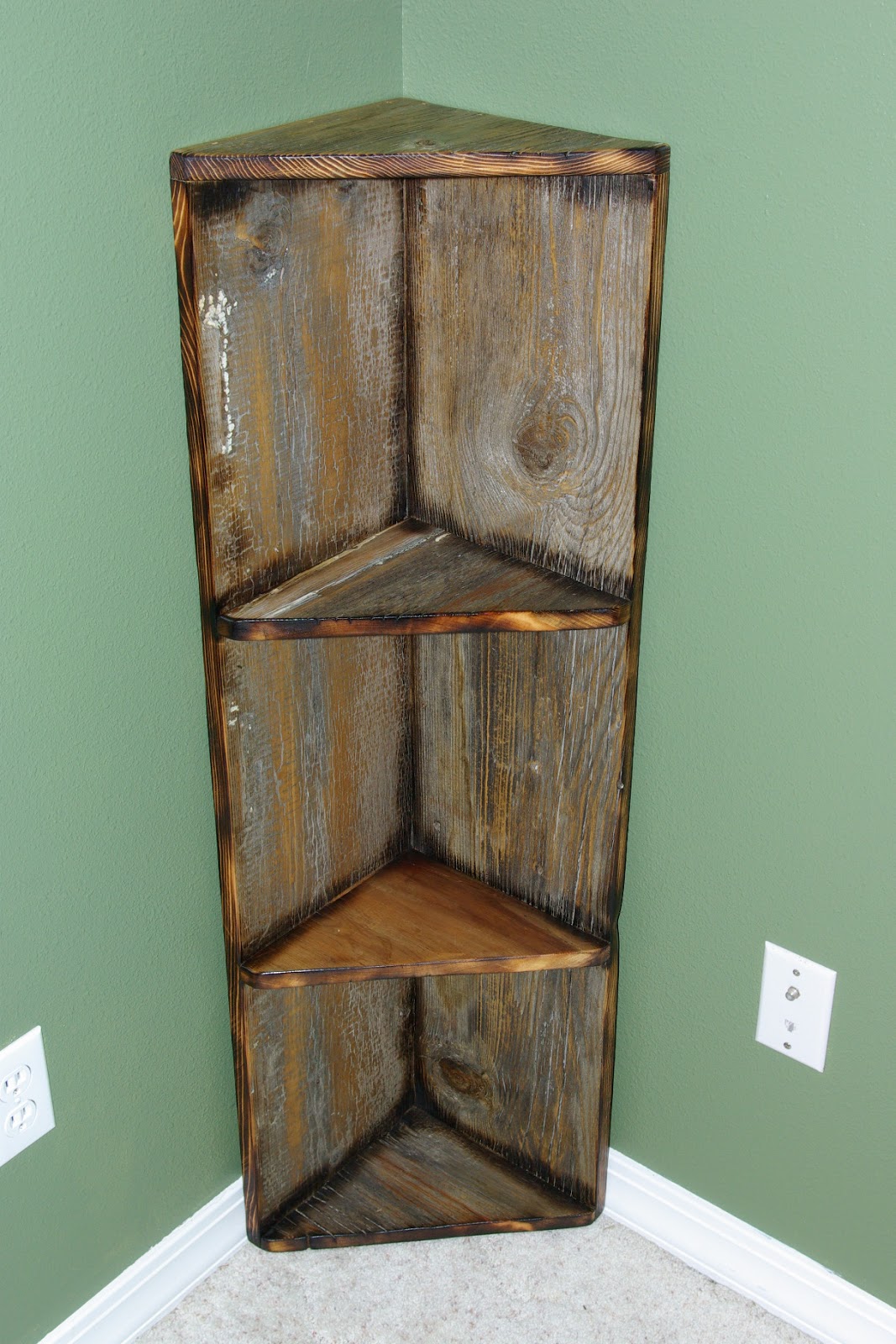 Reclaimed Rustics Barn Wood Corner Shelf