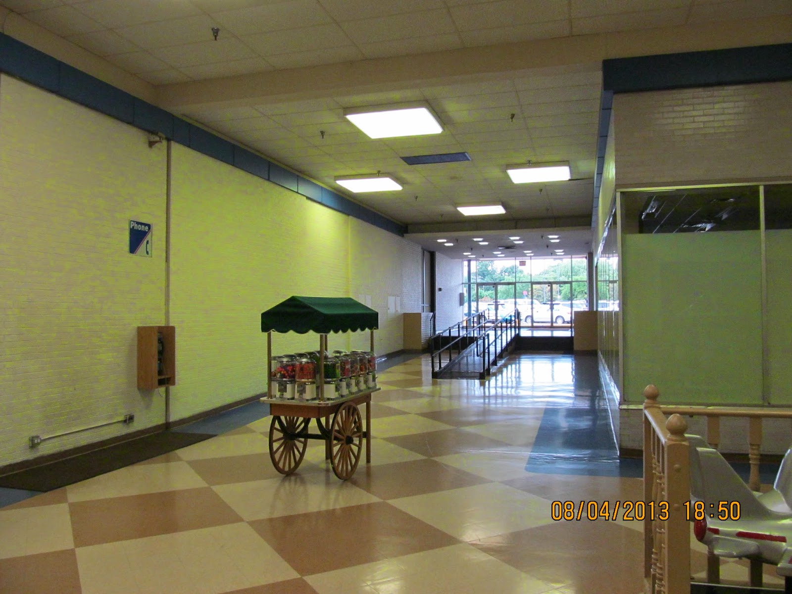 Trip to the Mall Belvidere Discount Mall (Waukegan, IL)