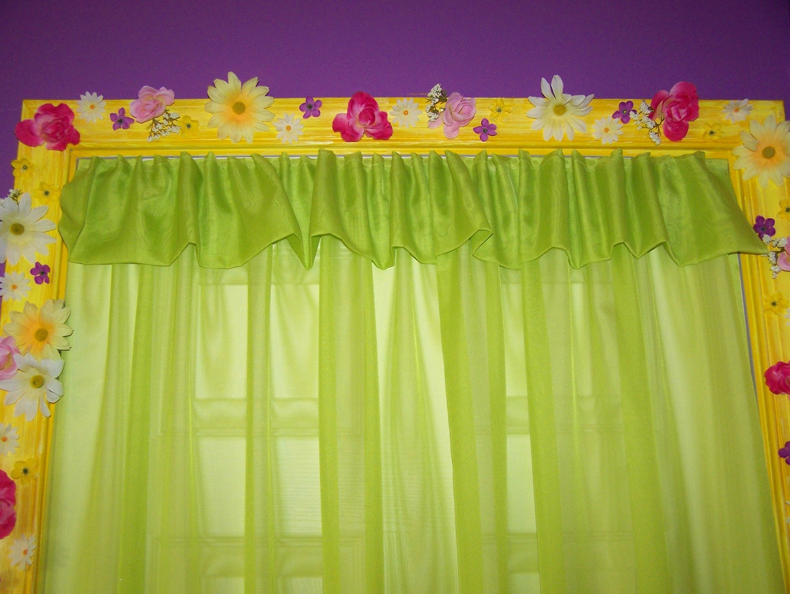 Life with Tootsabella and the Rose: Rapunzel room update