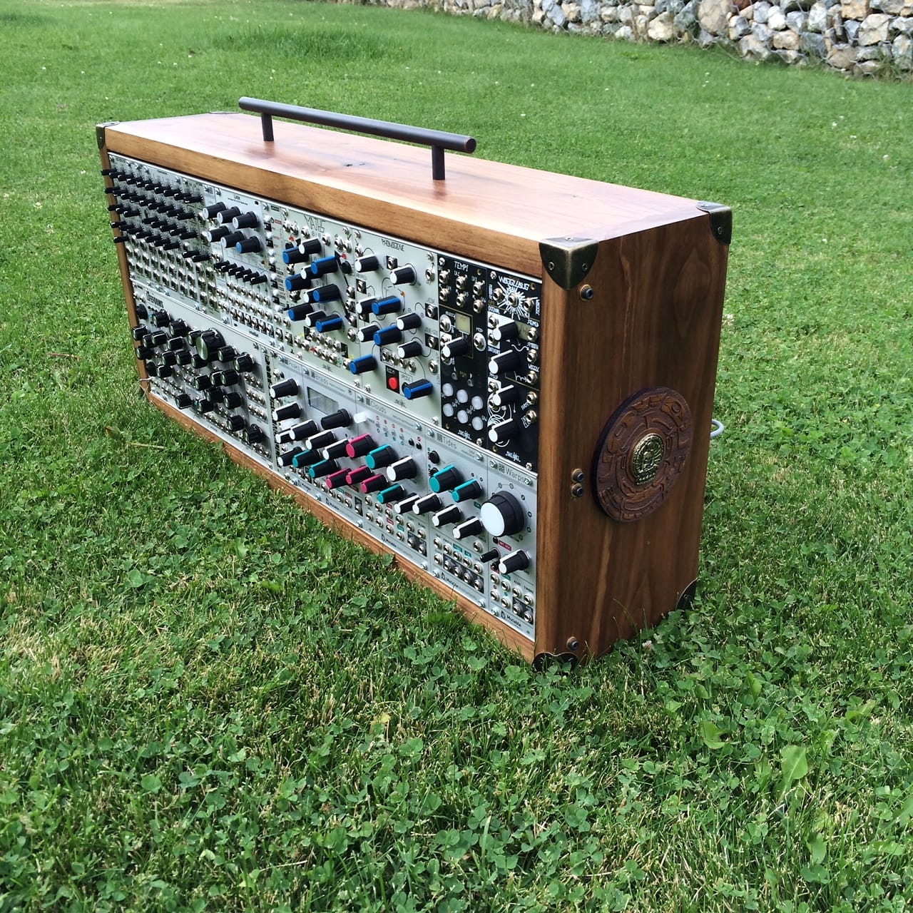 MATRIXSYNTH: Custom Built Eurorack Synth with hand made studio suitcase