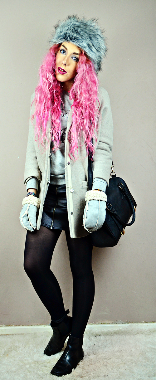 Coat// Topshop (similar) Jumer// Brat and Suzie* Leatherette zip skirt// Boohoo (similar) Chelsea Boots// Ebay Bowler Bag// Primark (similiar) Fur Hat// New Look Shearling Mittens// New Look