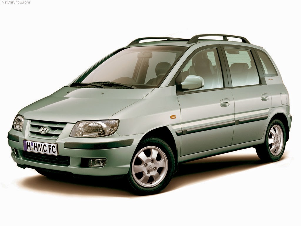 1.6 petrol engine with manual or automatic transmission; others manual only. Versatility enhanced by a 60/40 split sliding and double-folding rear seat.