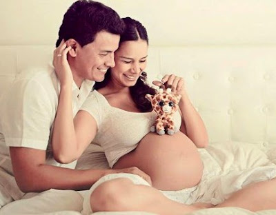 Maricielo Effio y Ernesto Pacheco Foto de Maricielo Effio en sesión fotográfica